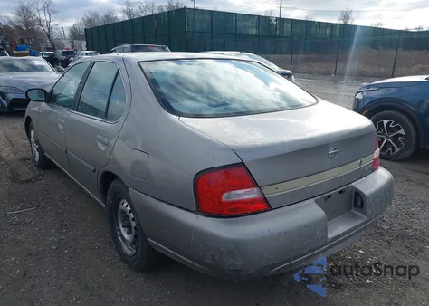 2001 Nissan Altima Gxe z USA, uszkodzony, nr VIN 1N4DL01D91C103045
